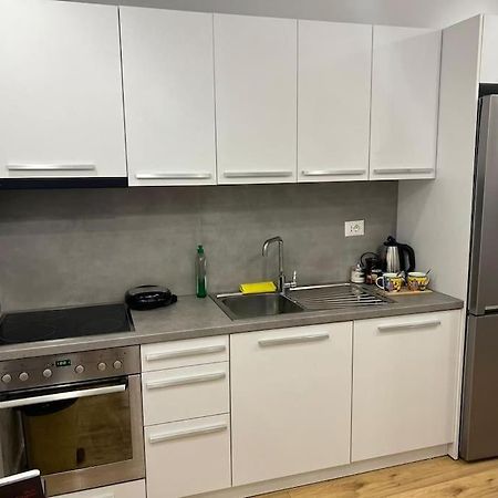 Starlight Downtown Apartment Tirana Extérieur photo